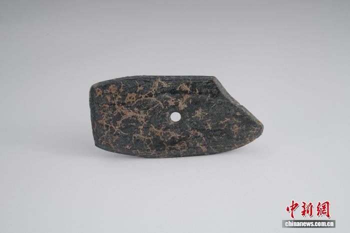 焦点娱乐登录:西安一遗址发现多座“灰坑葬” 再现4000年前不同墓葬形式