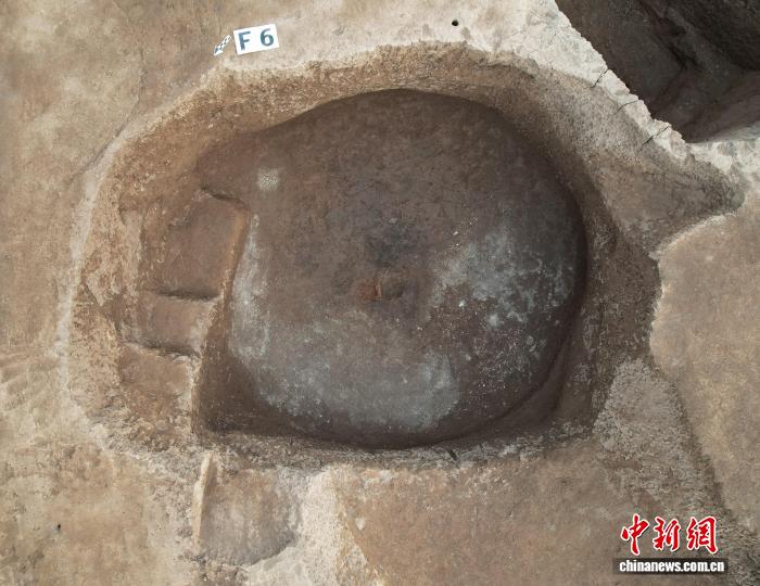 焦点娱乐登录:西安一遗址发现多座“灰坑葬” 再现4000年前不同墓葬形式